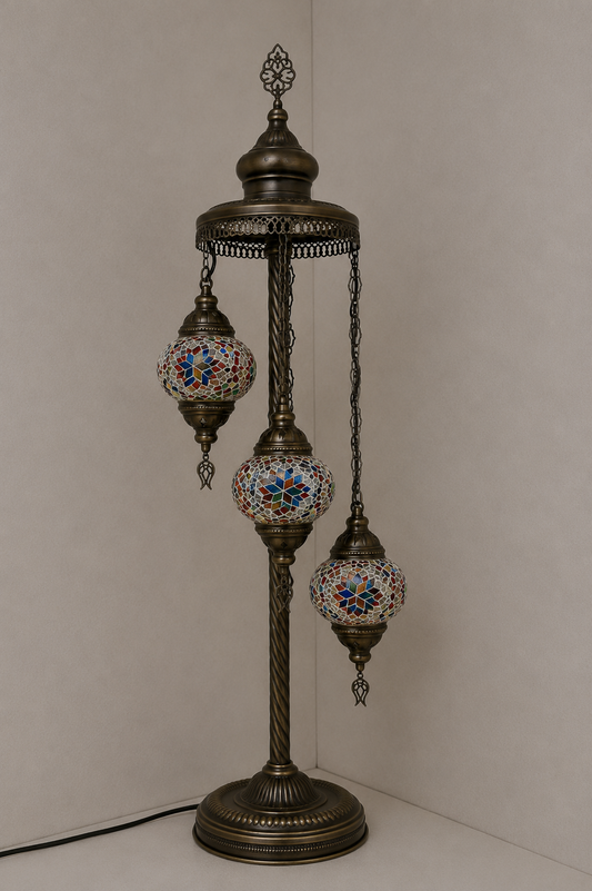 Klassische türkische Mosaik-Stehlampe
X3 Glühbirnen
